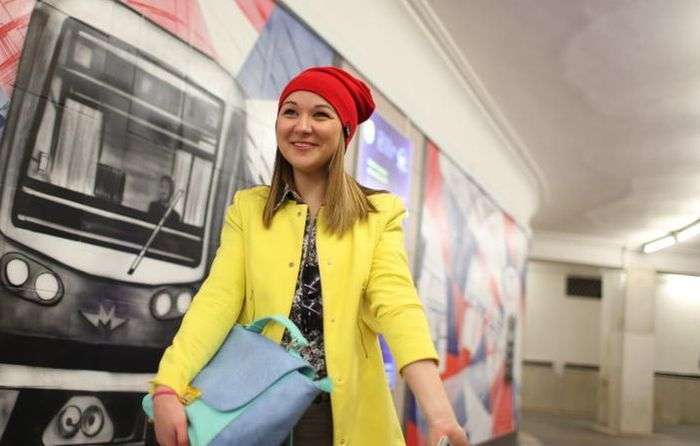 Милі дівчата в російському метро (29 фото)