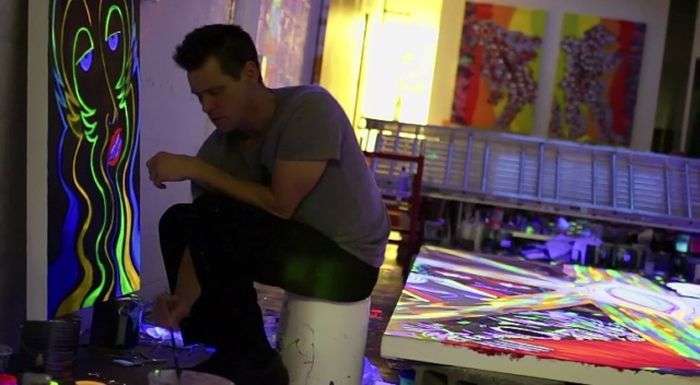 Джим Керрі захопився створенням картин (7 фото + відео)