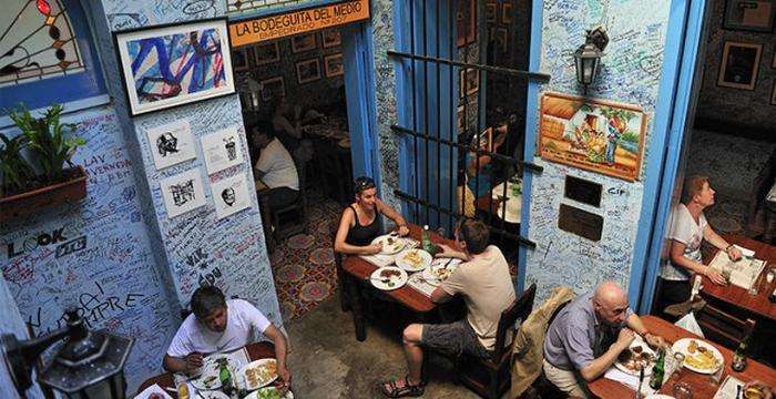 Чого не варто робити на Кубі (12 фото)