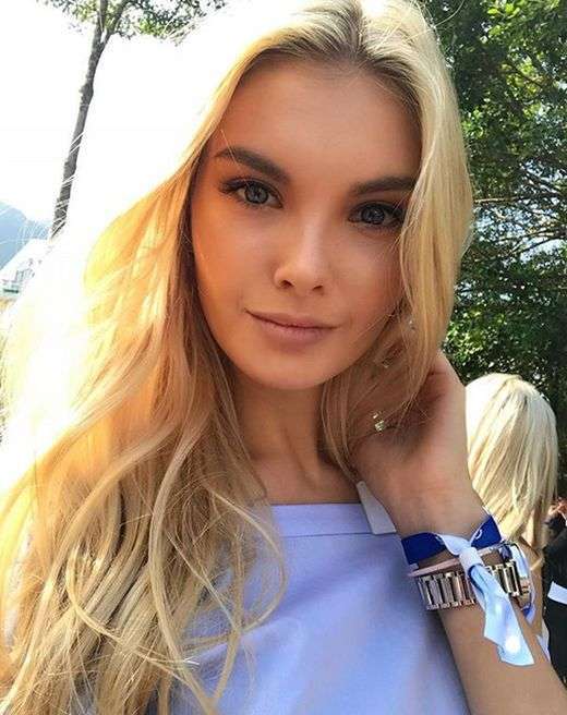 Чарівна Поліна Попова, яка представляла Росію на конкурсі «Міс Світу-2017» (20 фото)