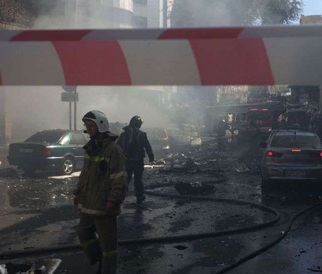 Пожежа в 10-поверхового готелю в центрі Ростова-на-Дону (10 фото + відео)