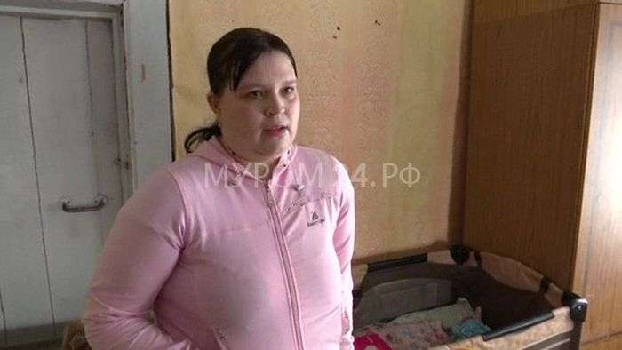 У Володимирській області органи опіки відібрали чотирьох дітей у матері-одиночки (6 фото)