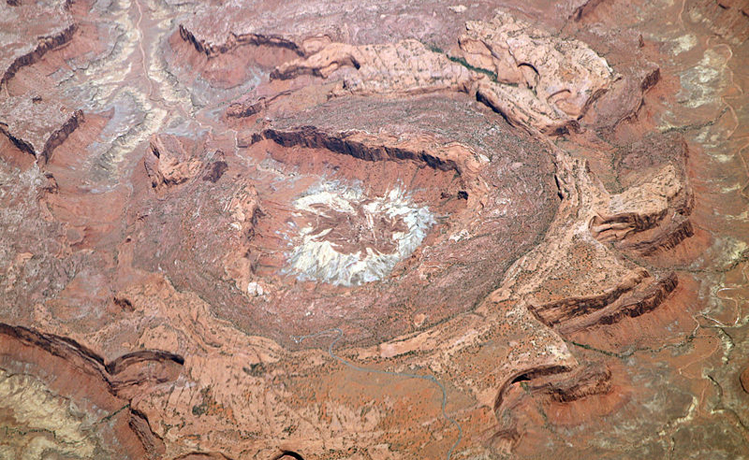 Гигантские кратеры Земли МиР