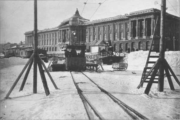 Необычный транспорт в истории России: ледовый трамвай в Санкт-Петербурге Интересное