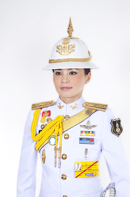 Появились первые официальные фотографии новой королевы Таиланда Новости