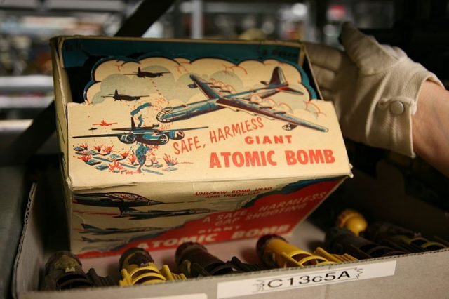 Странные атомные игрушки 1950-х годов в США 