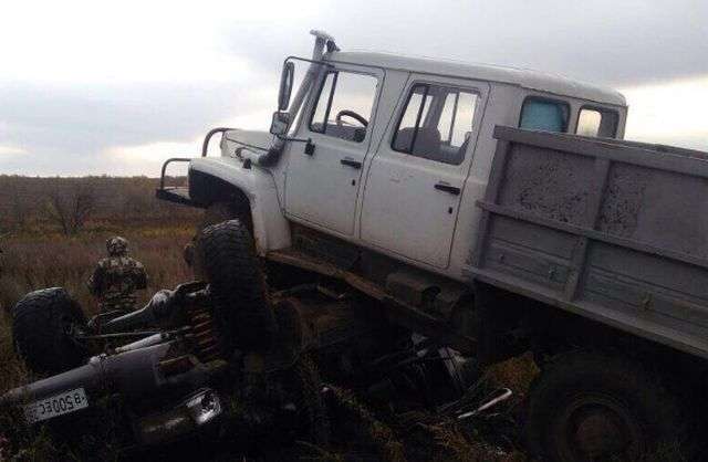 У Приамурї єгер позашляховик протаранив браконьєрів (2 фото)