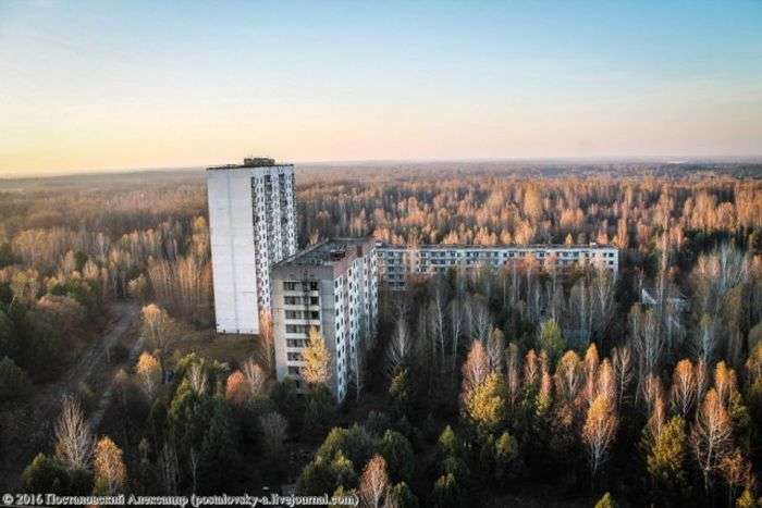 Вид на Припять, що відкривається з 16-поверхівок міста (25 фото)