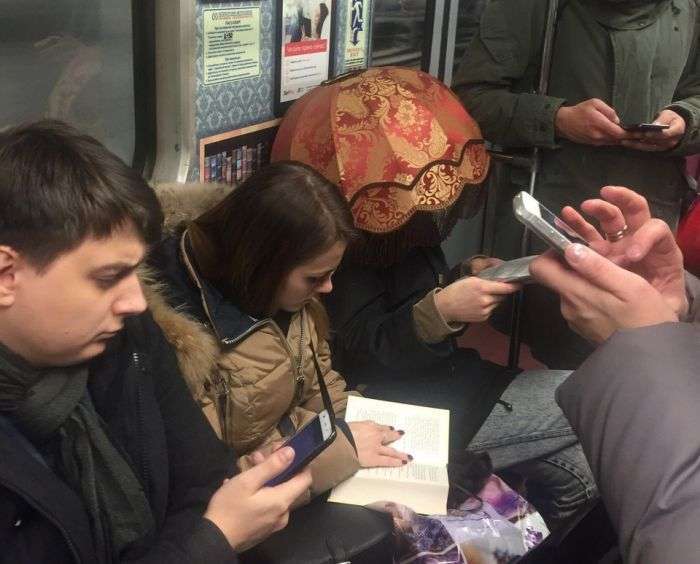 Модні пасажири метро (28 фото)