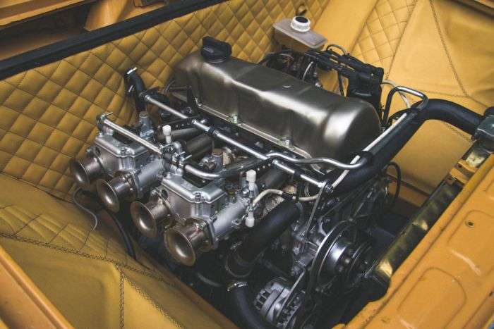 Унікальний автомобіль Lada 1500 з пневматичною підвіскою (12 фото)
