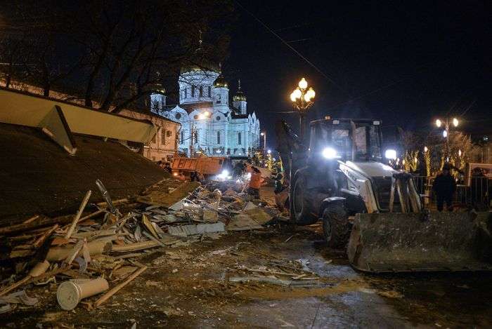 У Москві почався знесення кіосків, визнаних «небезпечним самобудом» (30 фото)