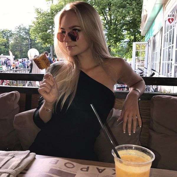 Єлизавета Пєскова на фото в Instagram (23 фото)