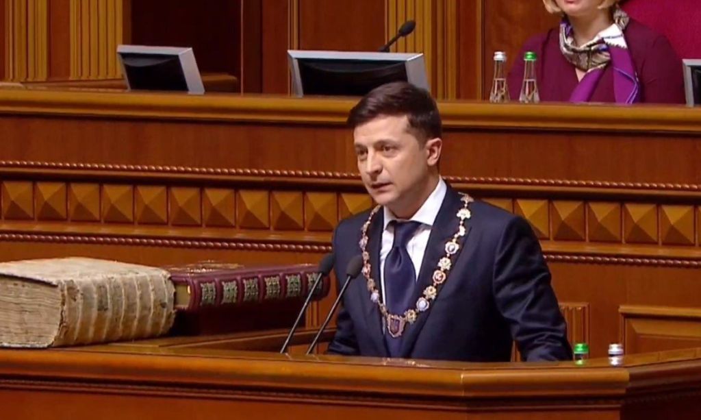 Президент Зеленский обещает прекратить войну в Донбассе Армия и флот