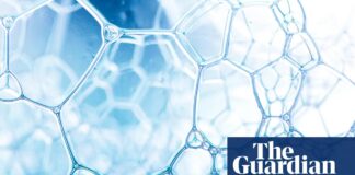 Minimalna sieć dróg: zagadka rozwiązana za pomocą baniek mydlanych