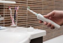 Чорна п’ятниця: посібник із купівлі електричної зубної щітки – 5 порад щодо розумних покупок