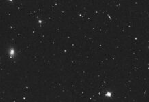 Malá galaxie skrývá obří tajemství: Objev studenty astronomie