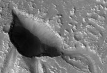 Le grotte scolpite nell’acqua su Marte offrono potenziali indizi sulla vita antica