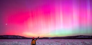 Record Burza słoneczna powoduje zorzę polarną na całym świecie