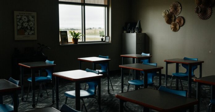 ee0ccfe8-6046-49bc-9d10-e8645bba9a5d