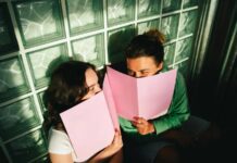 Тяжкість Тайн: Чому Ми їх зберігаємо і як вони на нас впливають