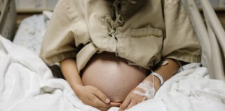 Pregnancy in the U.S.: Death Risk 44 Times Higher Than Abortion