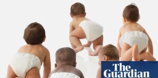 Los bebés engañan antes de hablar: nueva investigación sobre la mentira temprana