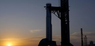 SpaceX zapaluje hvězdnou loď nové generace v klíčovém testu před dubnovým startem