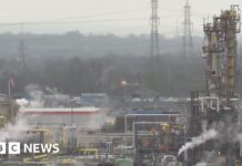 Нафтопереробний завод Стенлоу визнав сотні порушень екологічних норм